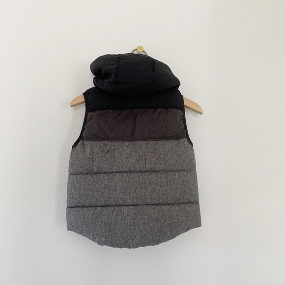 H&M Hooded Puffer Vest - Picture 3 of 7